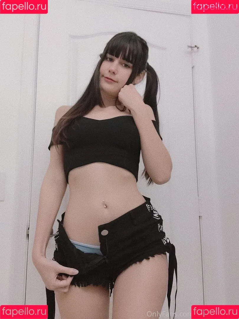 Jean Wanwan Onlyfans Photo Gallery 