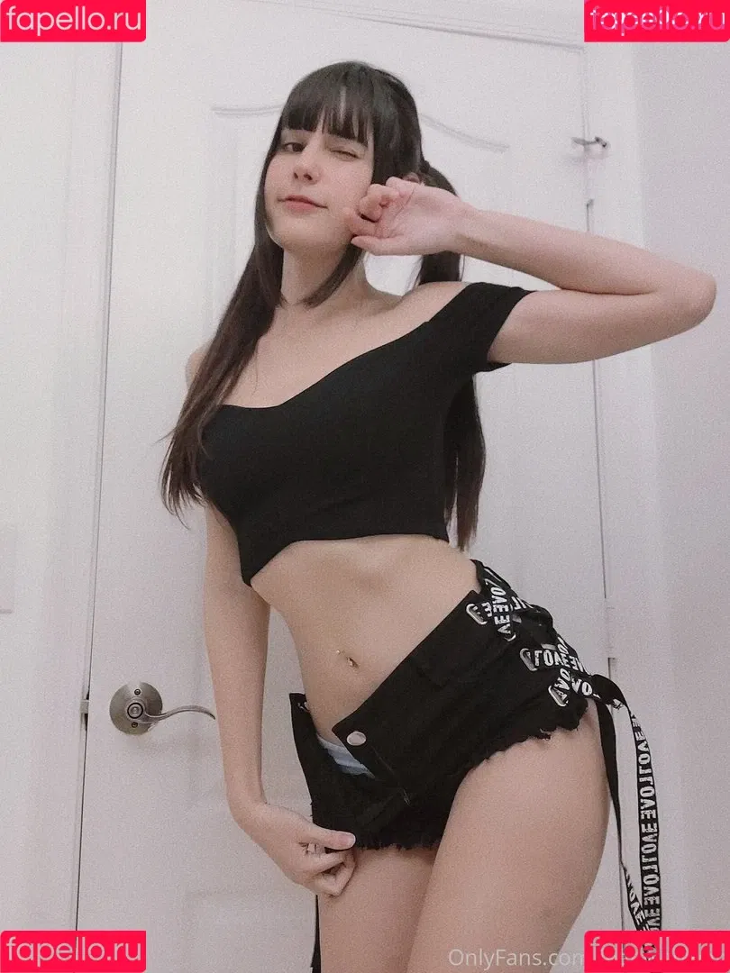 Jean Wanwan Onlyfans Photo Gallery 