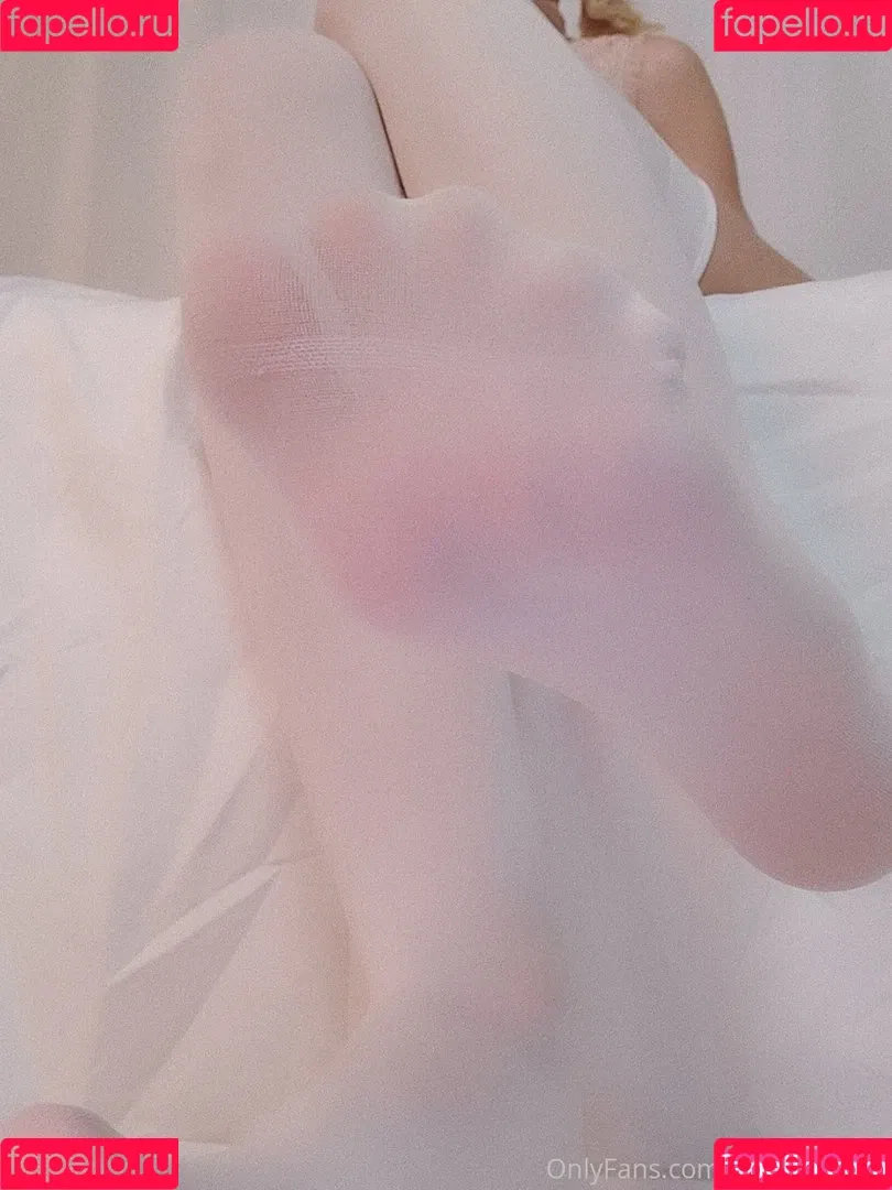 Jean Wanwan Onlyfans Photo Gallery 