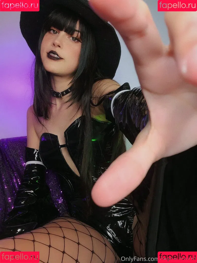Jean Wanwan Onlyfans Photo Gallery 
