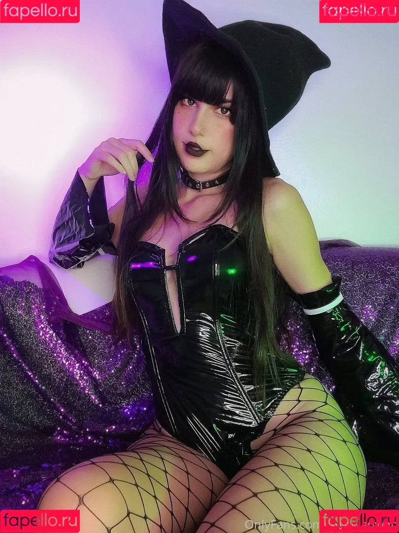 Jean Wanwan Onlyfans Photo Gallery 