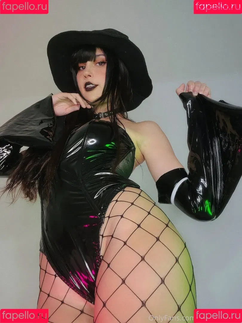 Jean Wanwan Onlyfans Photo Gallery 