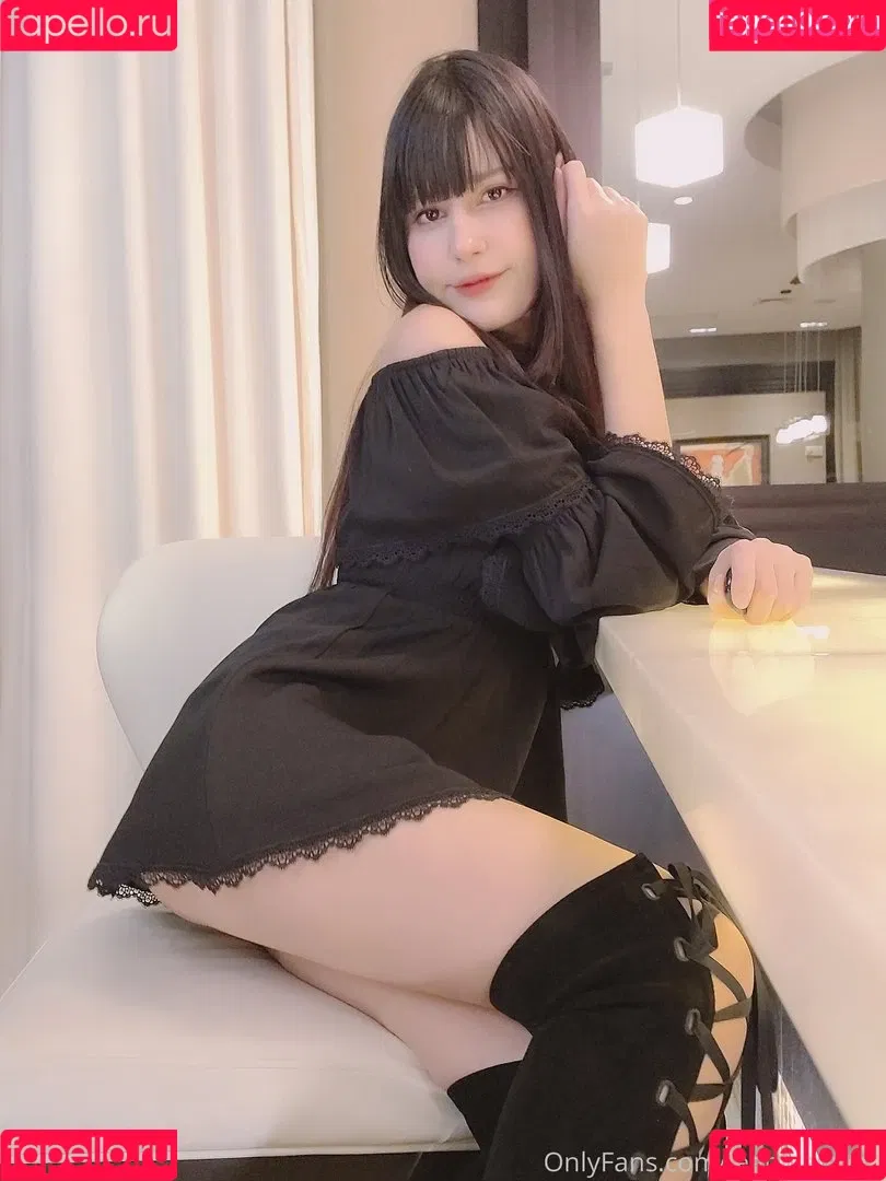Jean Wanwan Onlyfans Photo Gallery 