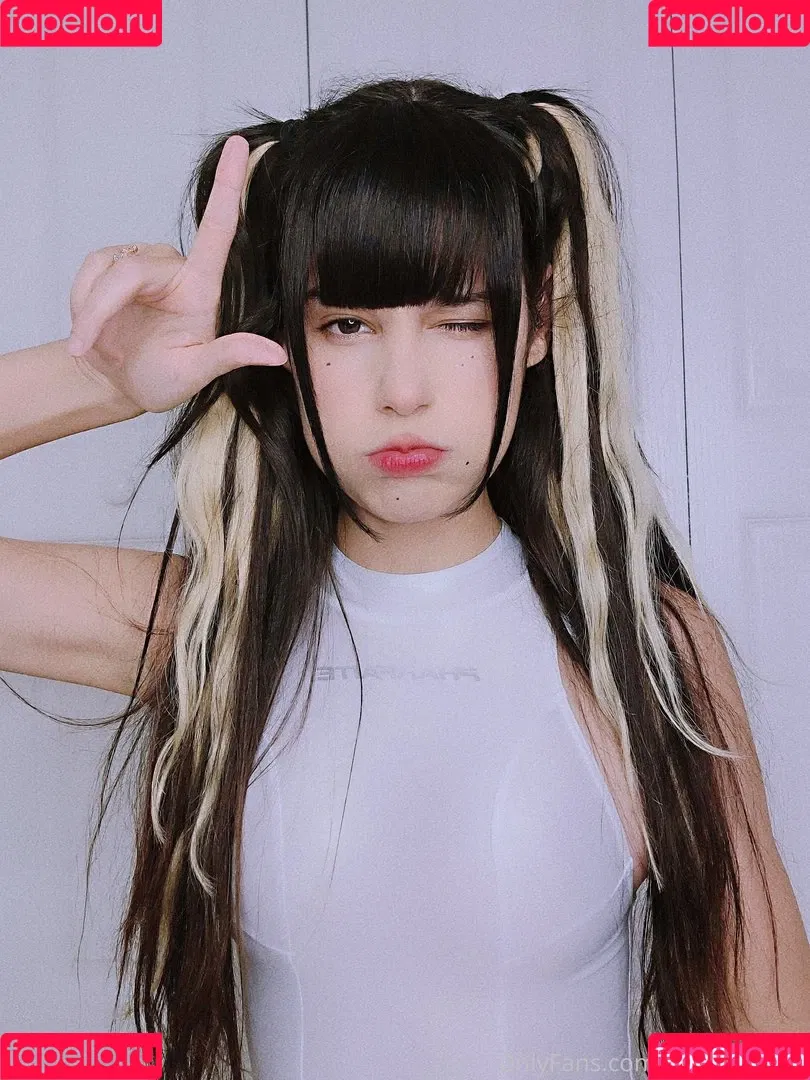 Jean Wanwan Onlyfans Photo Gallery 