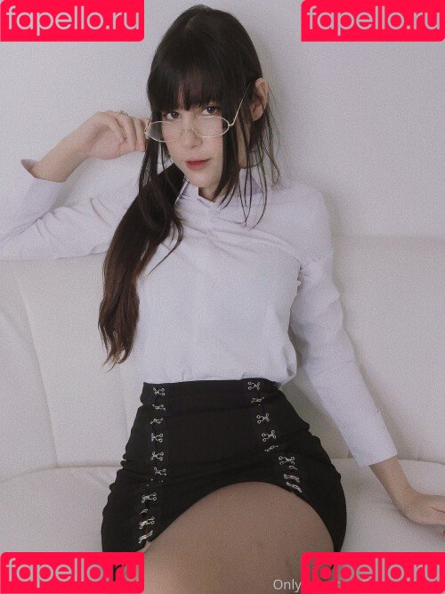 Jean Wanwan Onlyfans Photo Gallery 