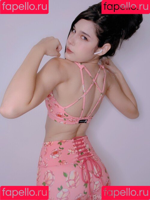 Jean Wanwan Onlyfans Photo Gallery 