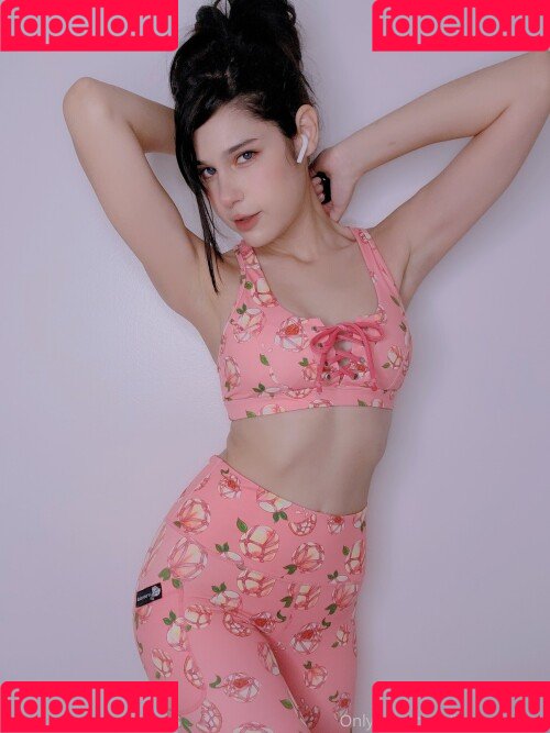 Jean Wanwan Onlyfans Photo Gallery 