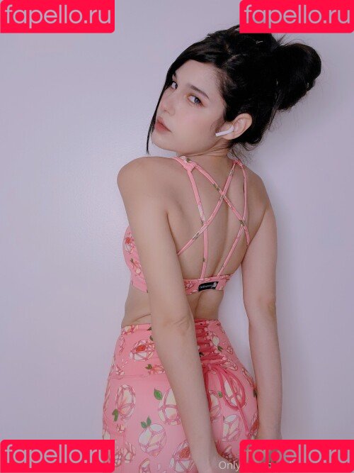 Jean Wanwan Onlyfans Photo Gallery 