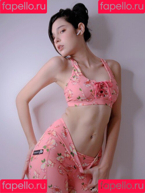 Jean Wanwan Onlyfans Photo Gallery 