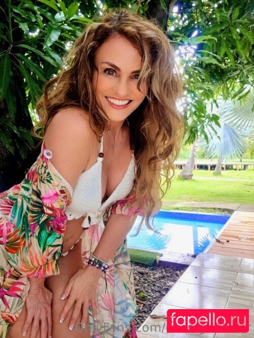 Aura Cristina Geithner Onlyfans Photo Gallery 