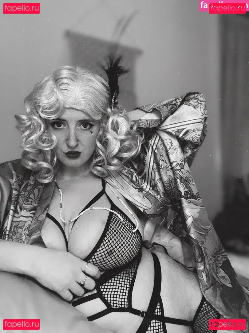 Dadeleine Onlyfans Photo Gallery 