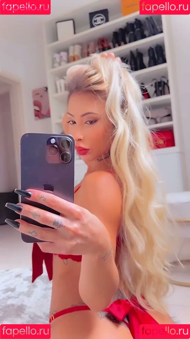 Larissa Wambier Onlyfans Photo Gallery 