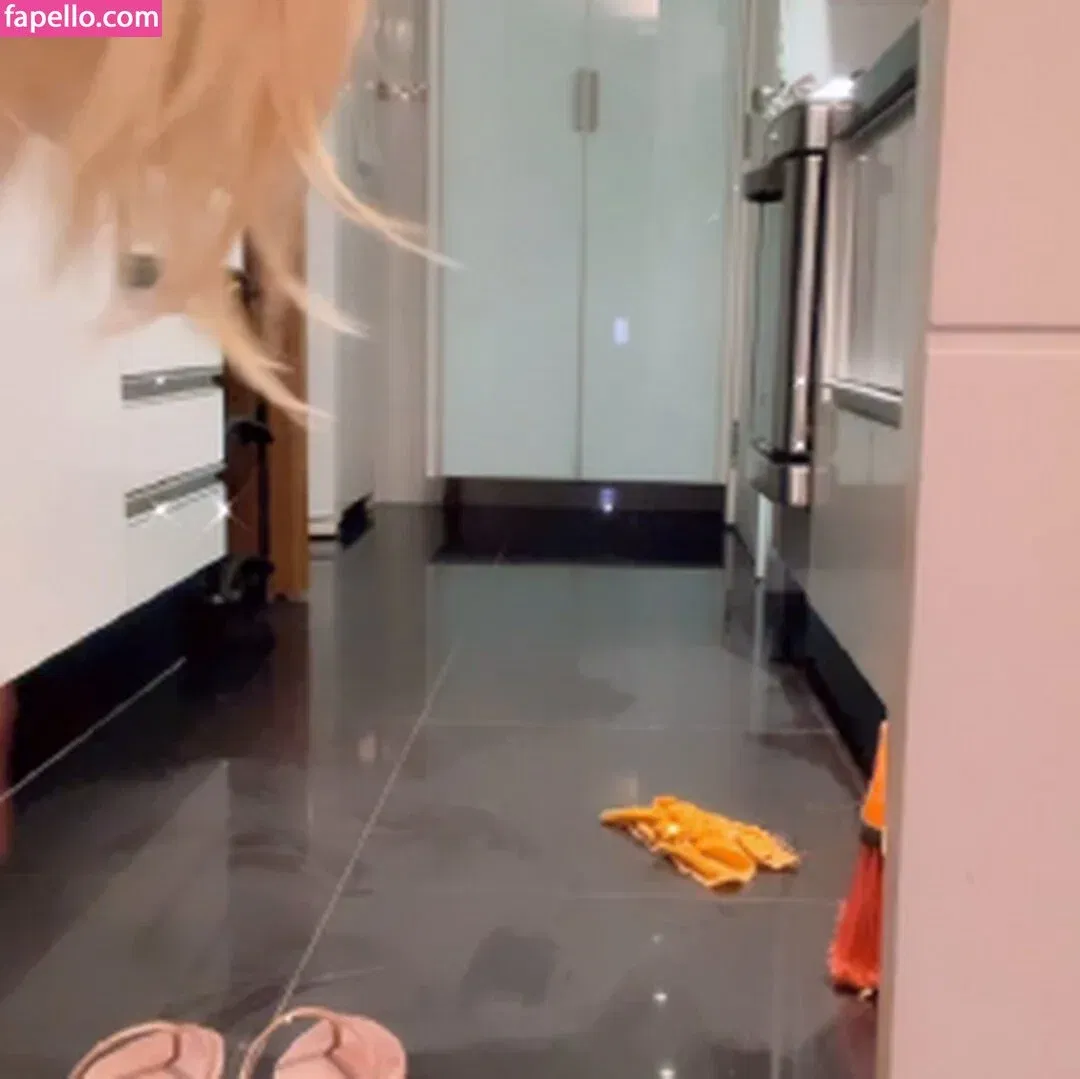 Joyce Gumiero Onlyfans Photo Gallery 