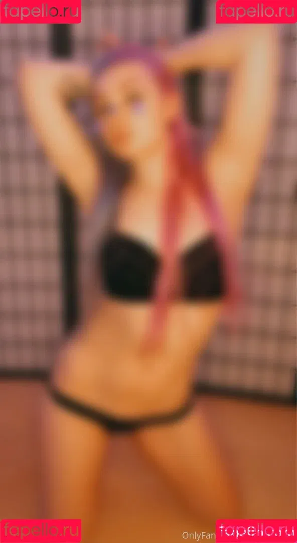 hannibanani Onlyfans Photo Gallery 