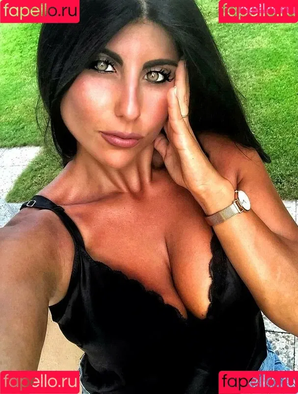 Valentina De Nucci Onlyfans Photo Gallery 