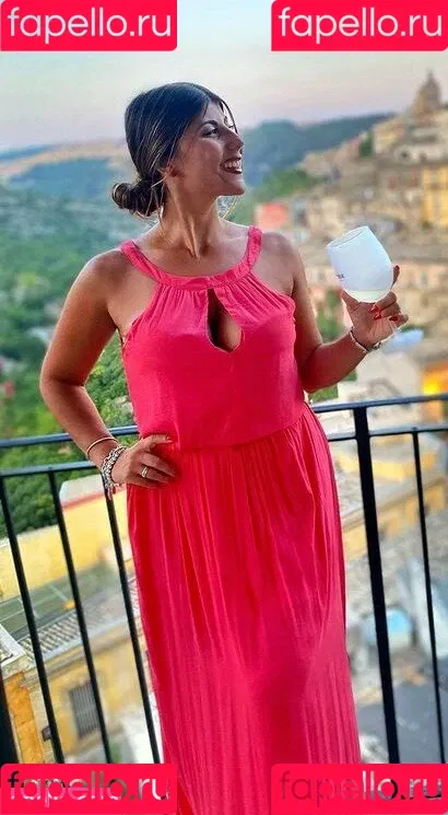 Valentina De Nucci Onlyfans Photo Gallery 