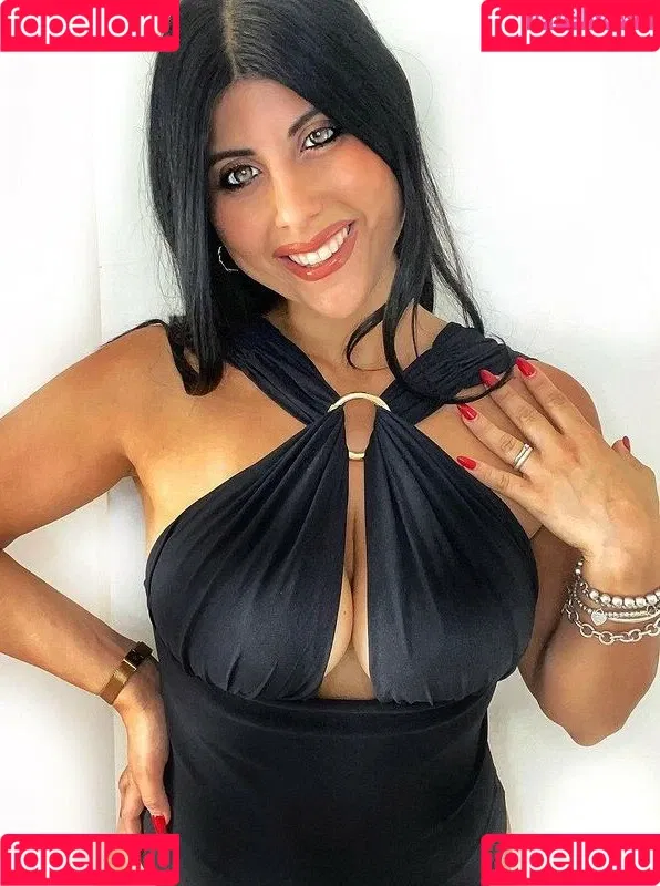Valentina De Nucci Onlyfans Photo Gallery 