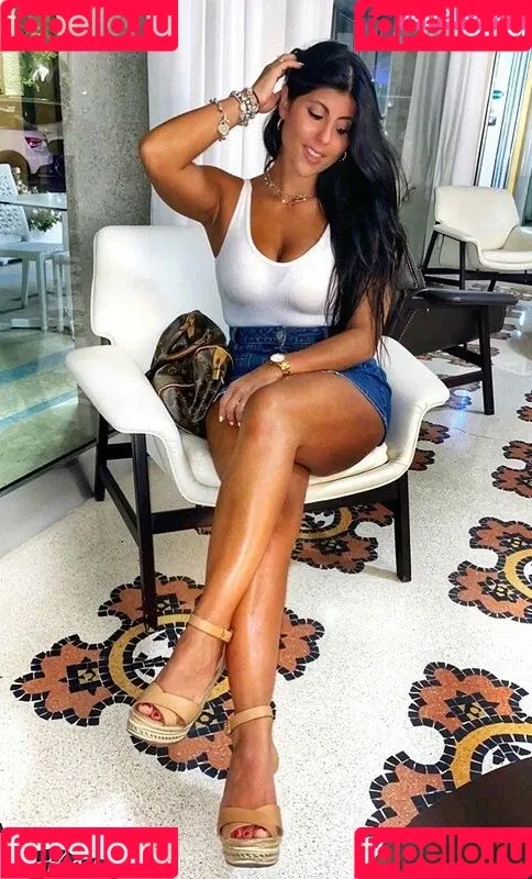 Valentina De Nucci Onlyfans Photo Gallery 