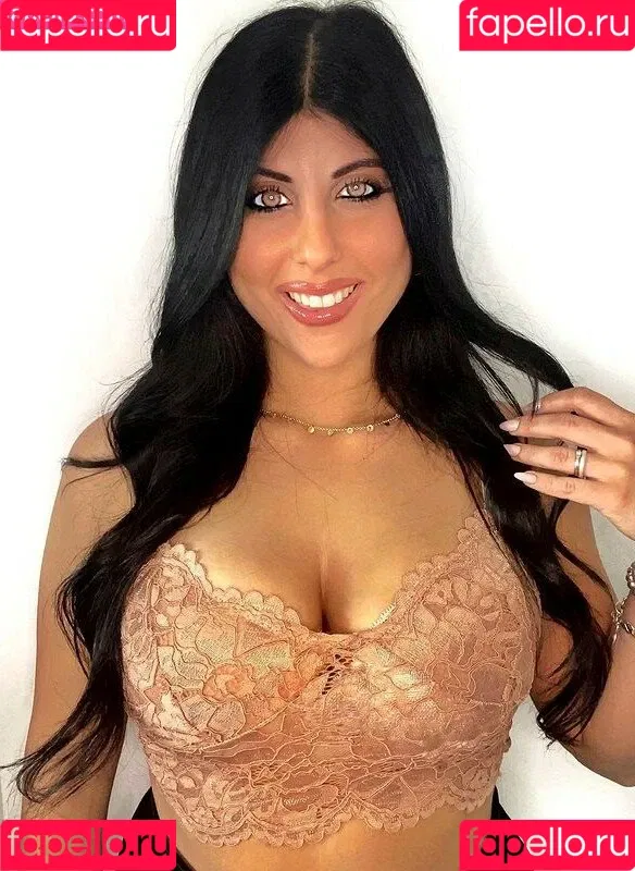 Valentina De Nucci Onlyfans Photo Gallery 