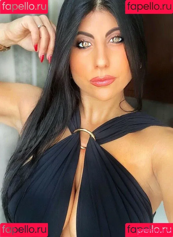 Valentina De Nucci Onlyfans Photo Gallery 