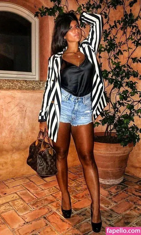 Valentina De Nucci Onlyfans Photo Gallery 