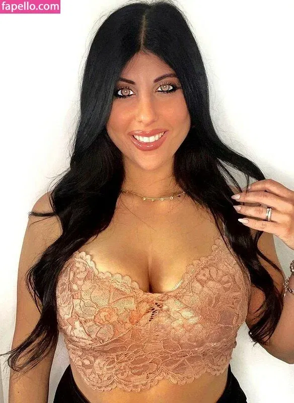 Valentina De Nucci Onlyfans Photo Gallery 