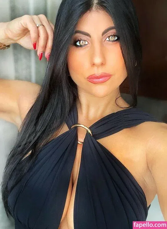 Valentina De Nucci Onlyfans Photo Gallery 