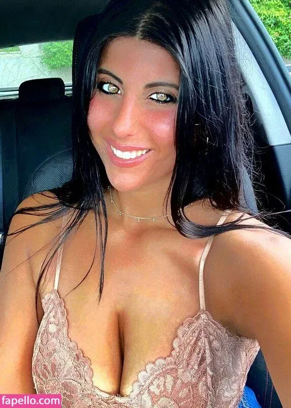 Valentina De Nucci Onlyfans Photo Gallery 