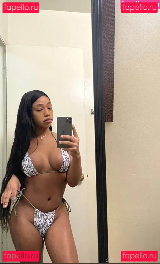 malykah4 Onlyfans Photo Gallery 