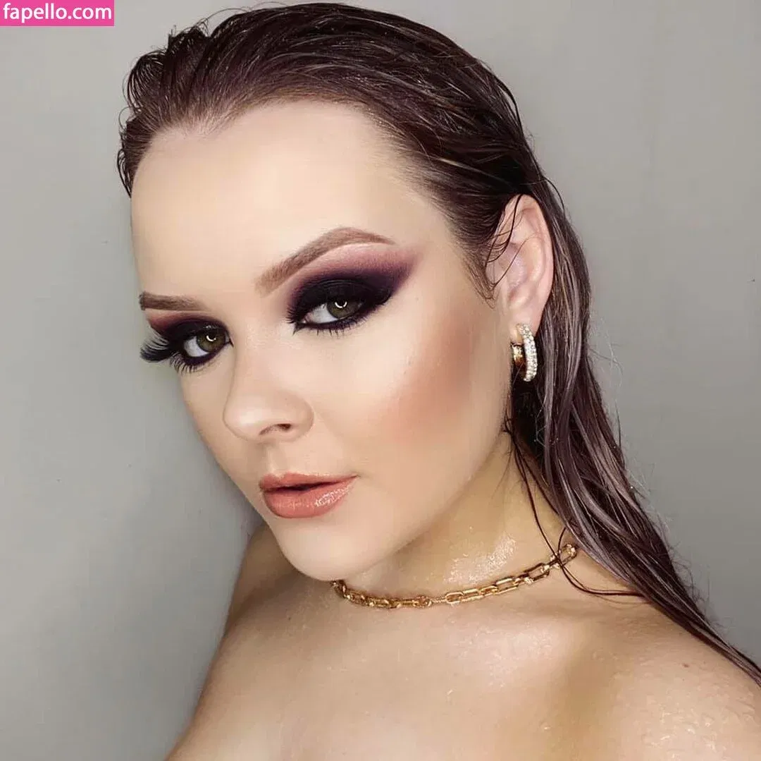 ella-enchanted2 Onlyfans Photo Gallery 