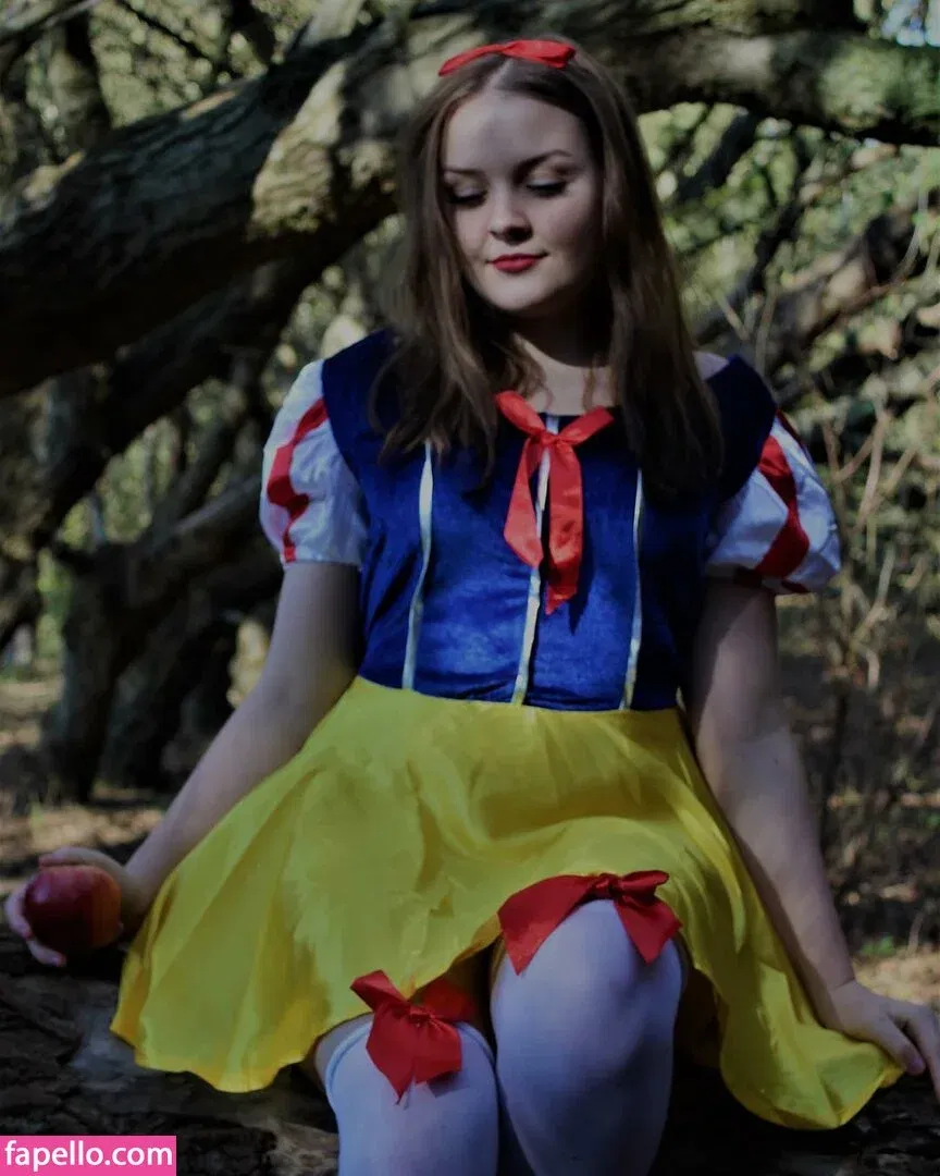 ella-enchanted2 Onlyfans Photo Gallery 