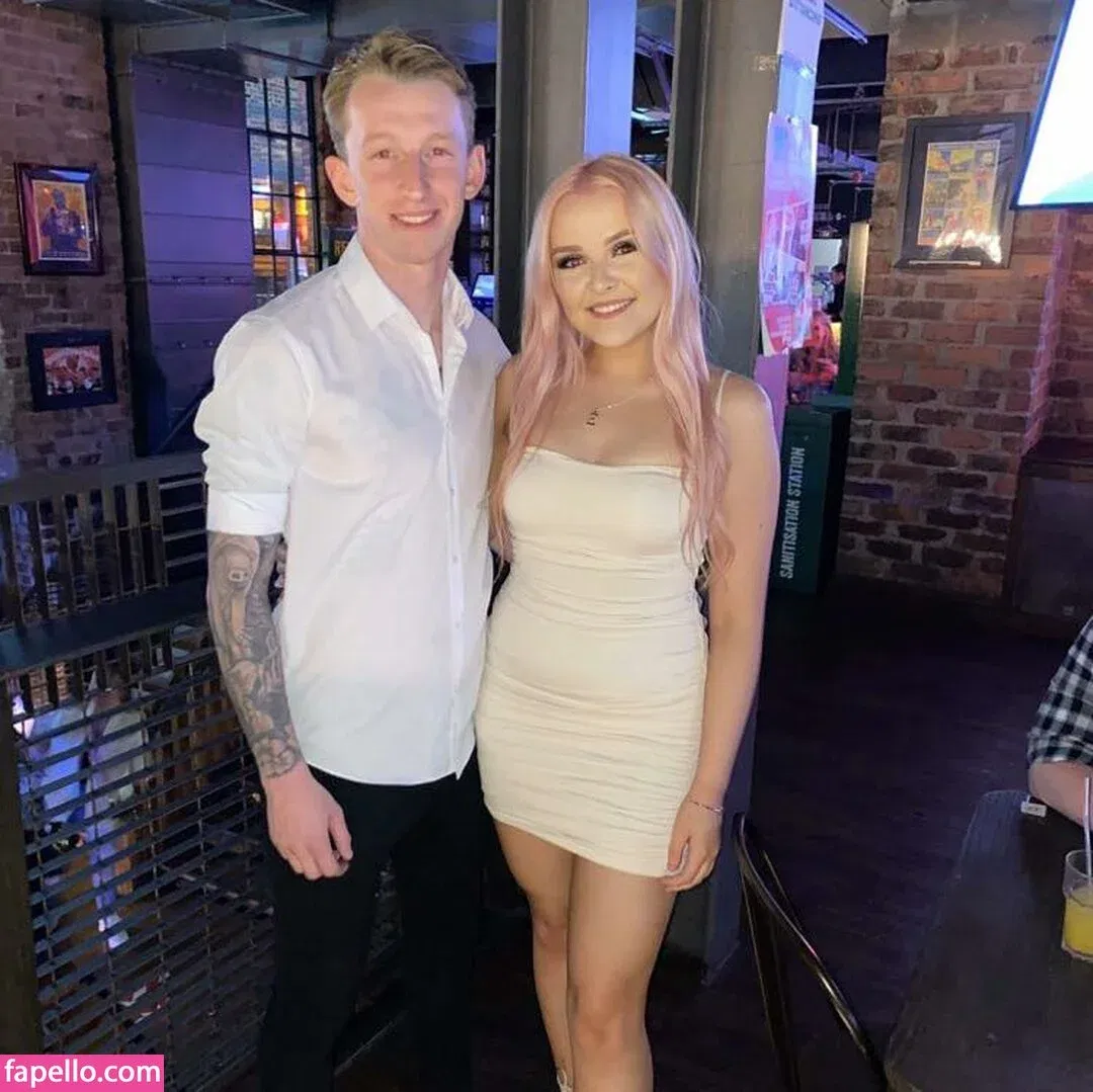 ella-enchanted2 Onlyfans Photo Gallery 