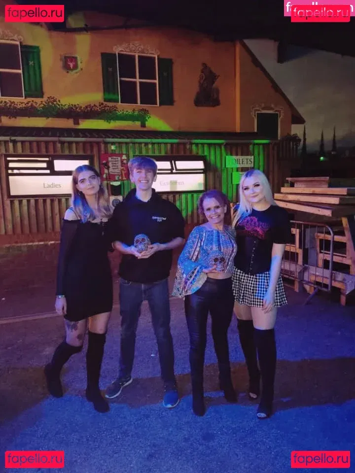 ella-enchanted2 Onlyfans Photo Gallery 