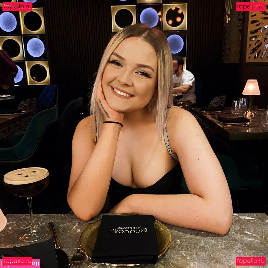 ella-enchanted2 Onlyfans Photo Gallery 