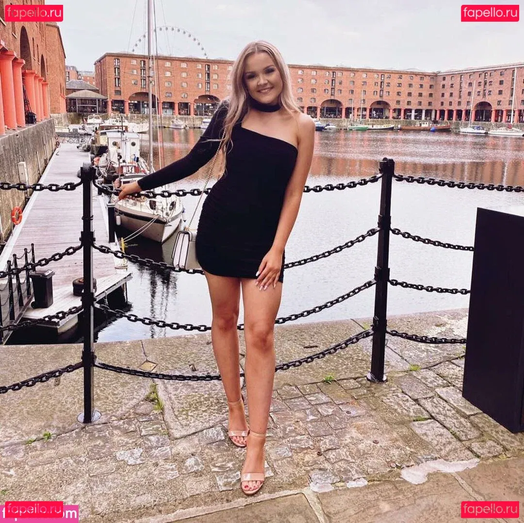 ella-enchanted2 Onlyfans Photo Gallery 