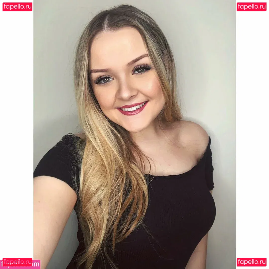 ella-enchanted2 Onlyfans Photo Gallery 