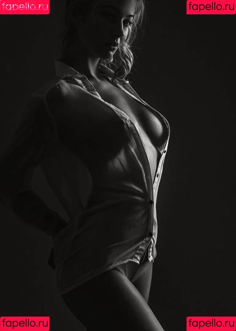 Nicoline Sophie Onlyfans Photo Gallery 