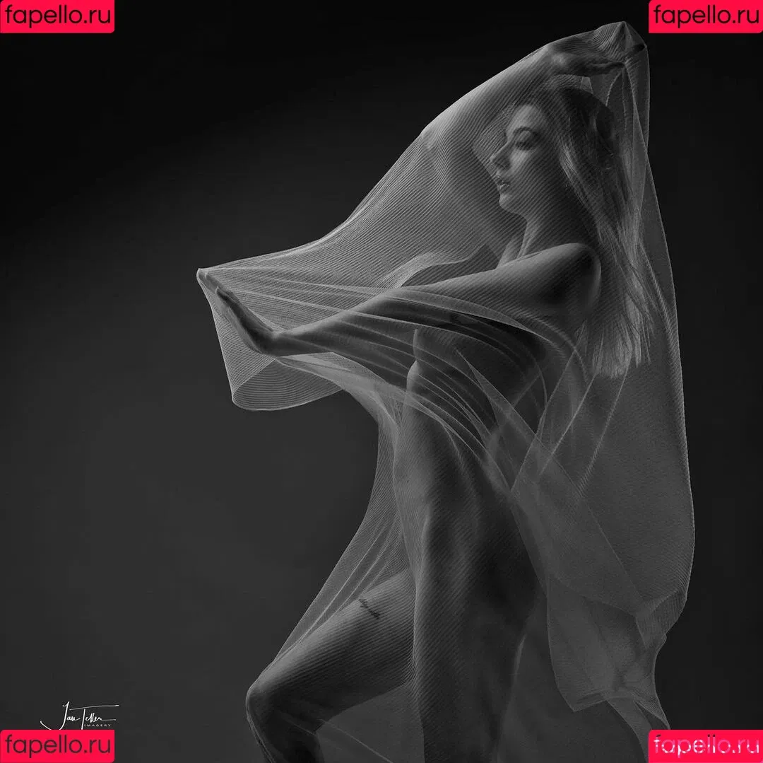 Nicoline Sophie Onlyfans Photo Gallery 
