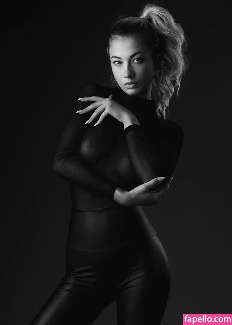 Nicoline Sophie Onlyfans Photo Gallery 