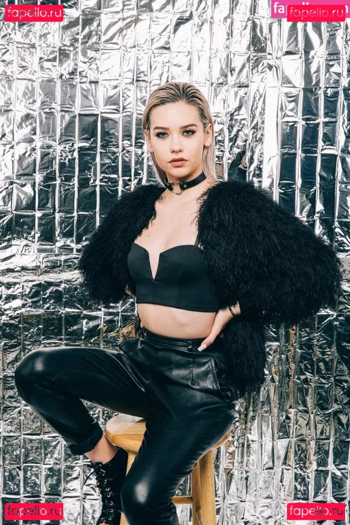 Amanda Steele Onlyfans Photo Gallery 