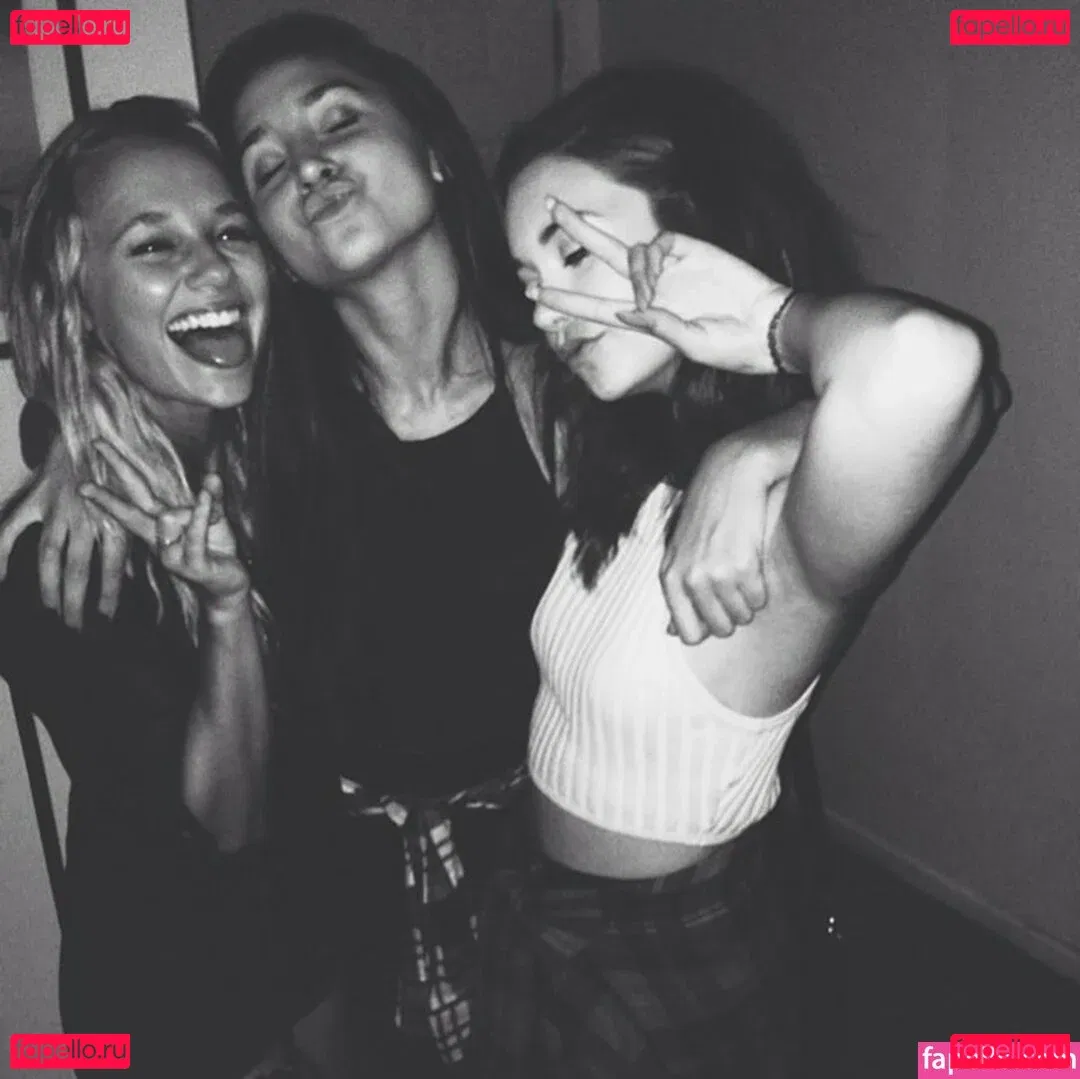 Amanda Steele Onlyfans Photo Gallery 