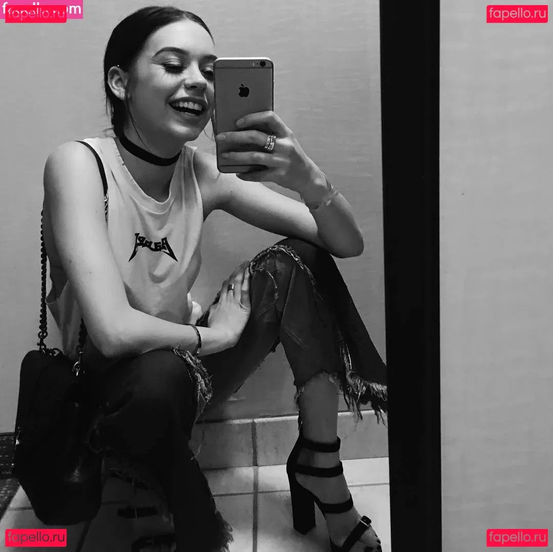 Amanda Steele Onlyfans Photo Gallery 