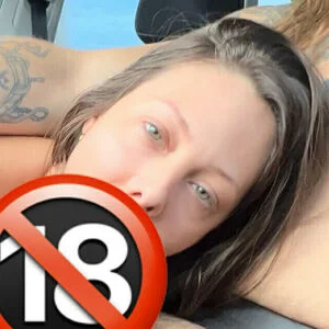 anarothbard Onlyfans Photo Gallery 