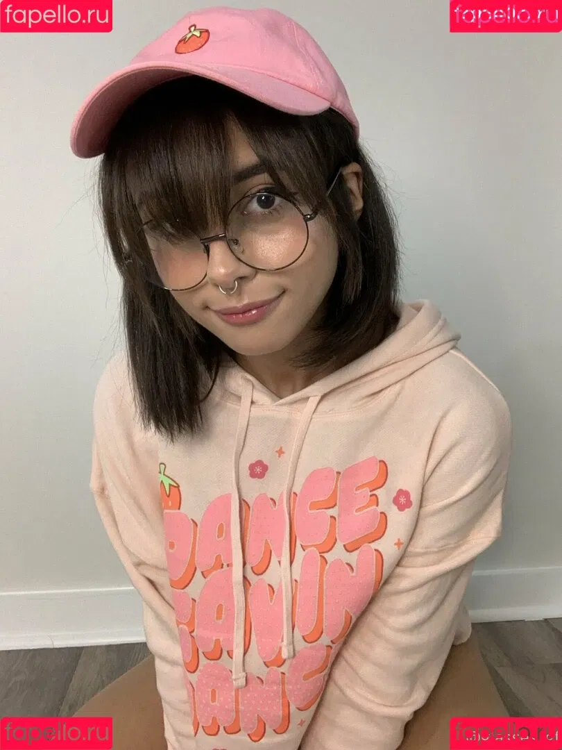 glasses_gf Onlyfans Photo Gallery 