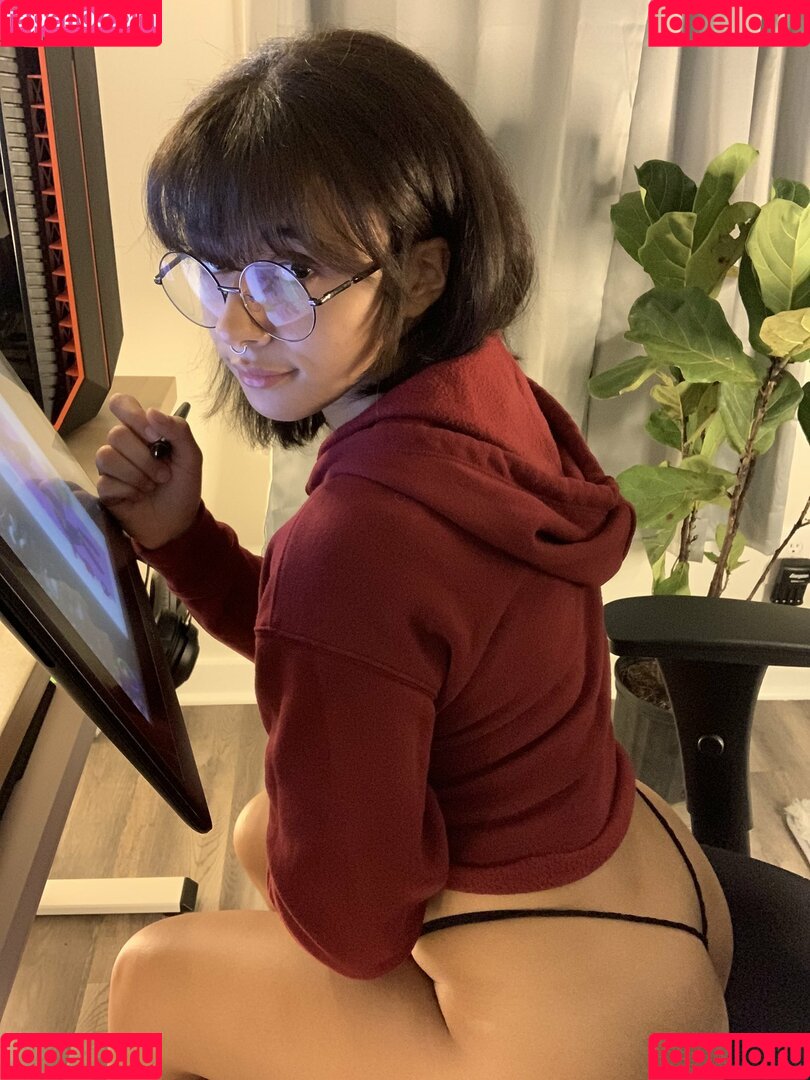 glasses_gf Onlyfans Photo Gallery 