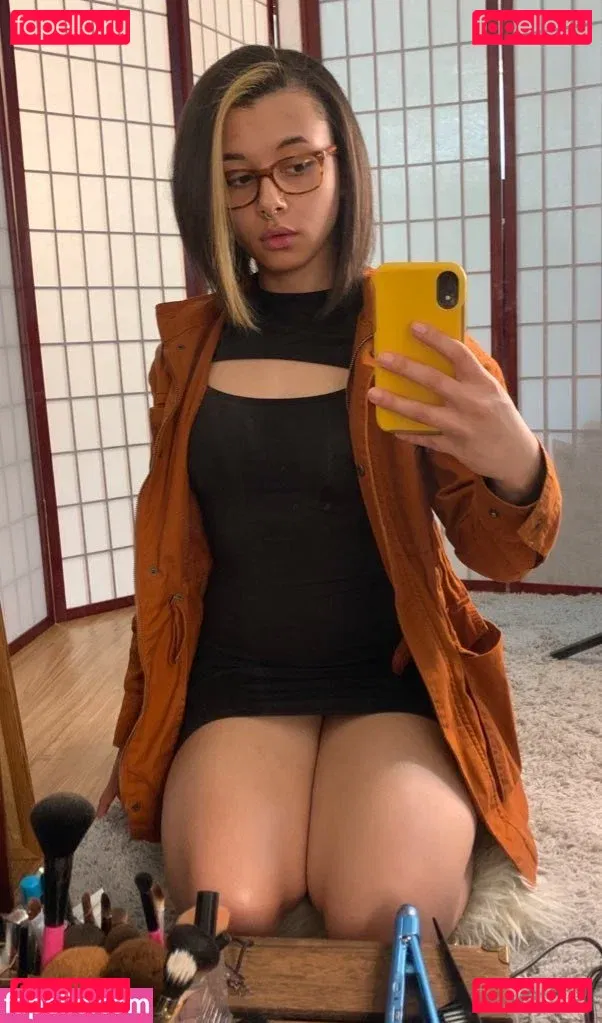 glasses_gf Onlyfans Photo Gallery 