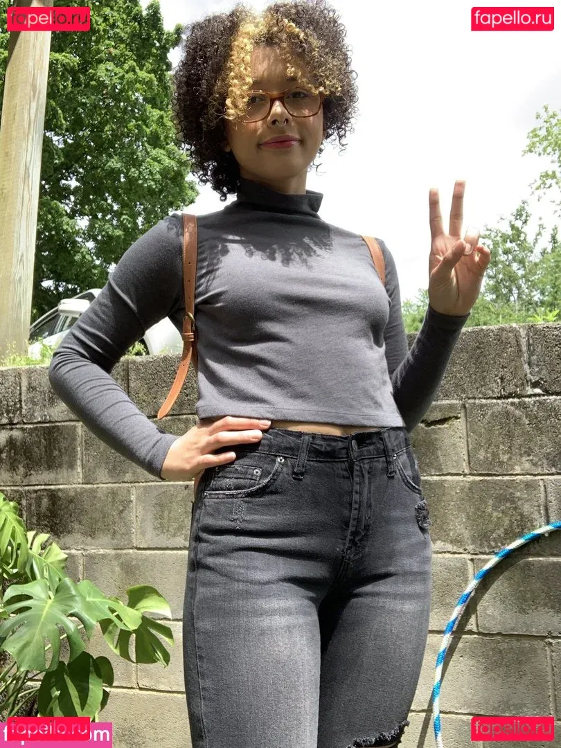 glasses_gf Onlyfans Photo Gallery 