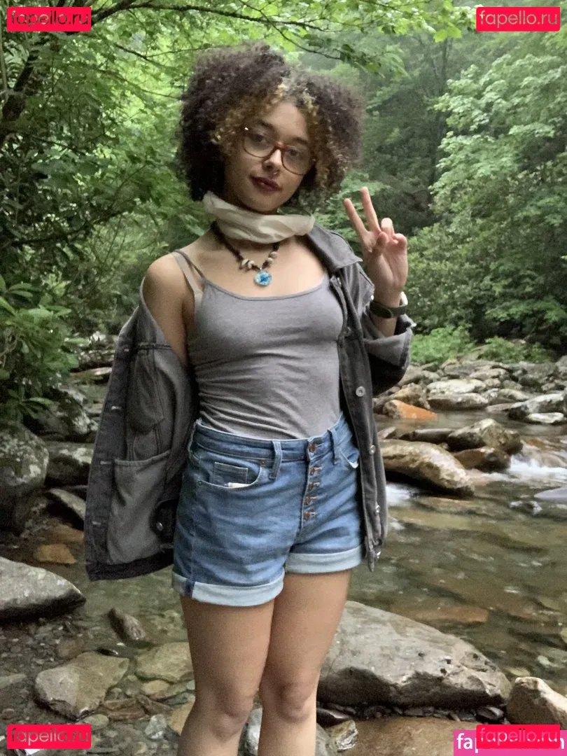 glasses_gf Onlyfans Photo Gallery 