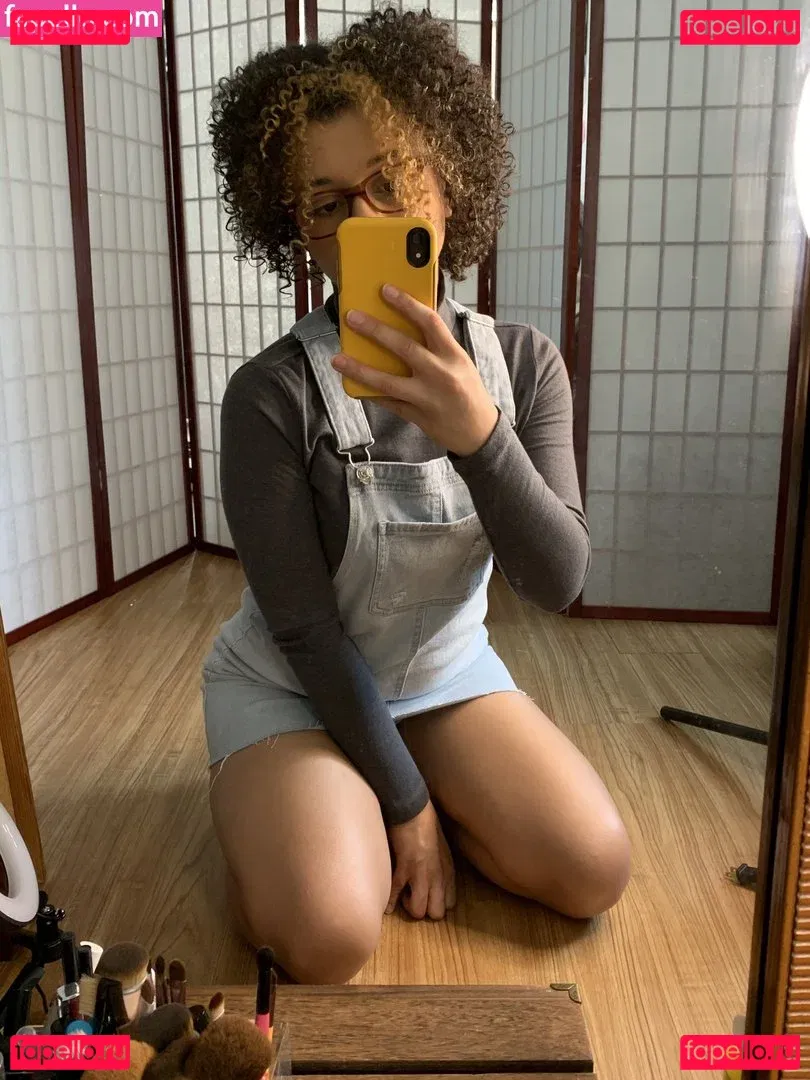 glasses_gf Onlyfans Photo Gallery 