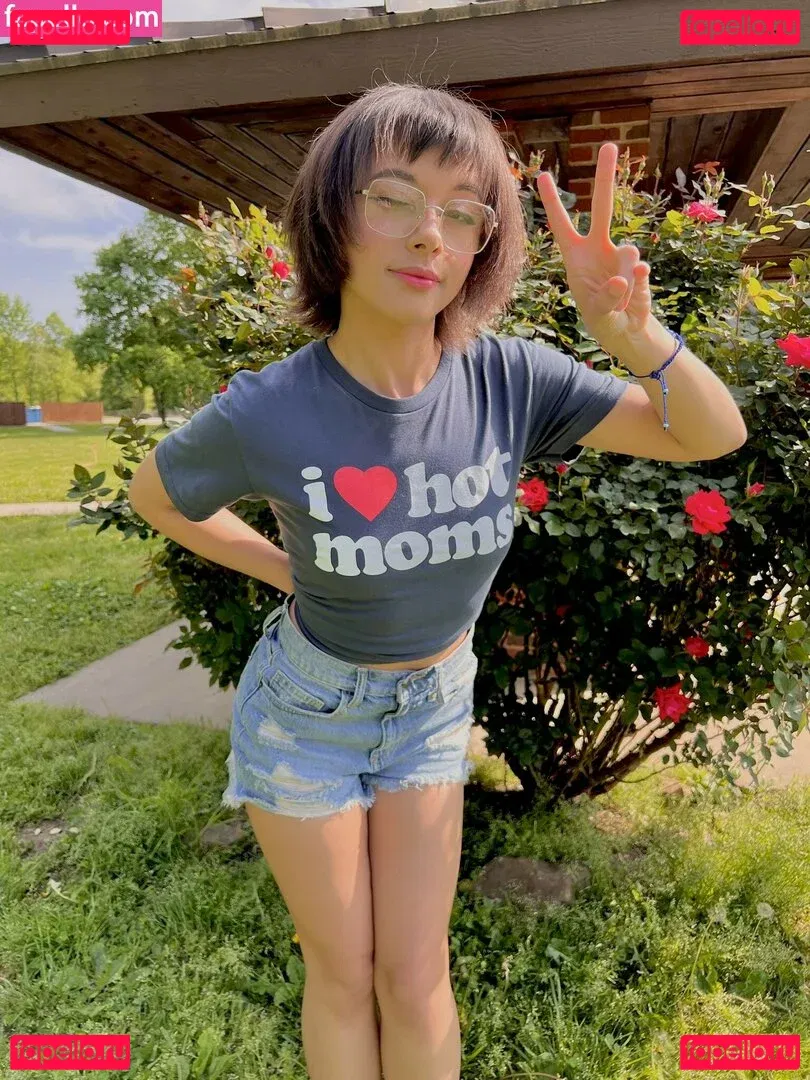 glasses_gf Onlyfans Photo Gallery 